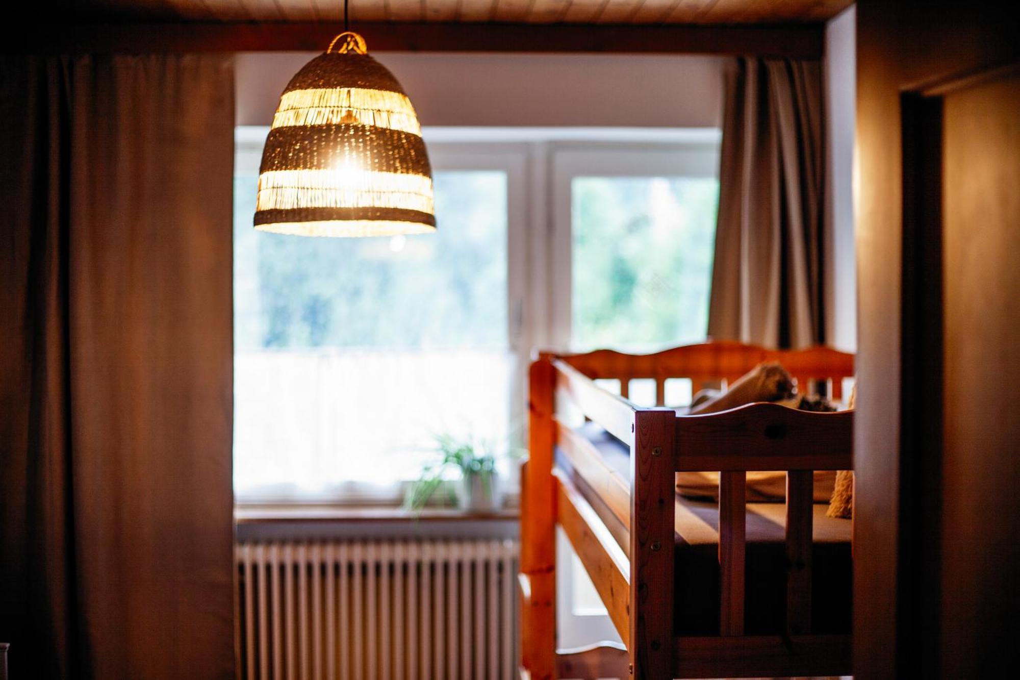 Pinetree Lodge Mayrhofen Room photo