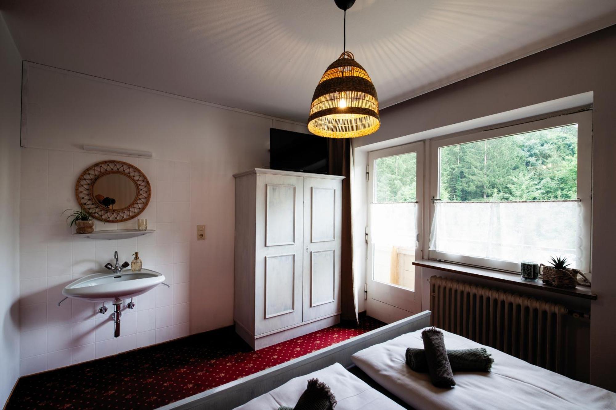 Pinetree Lodge Mayrhofen Room photo